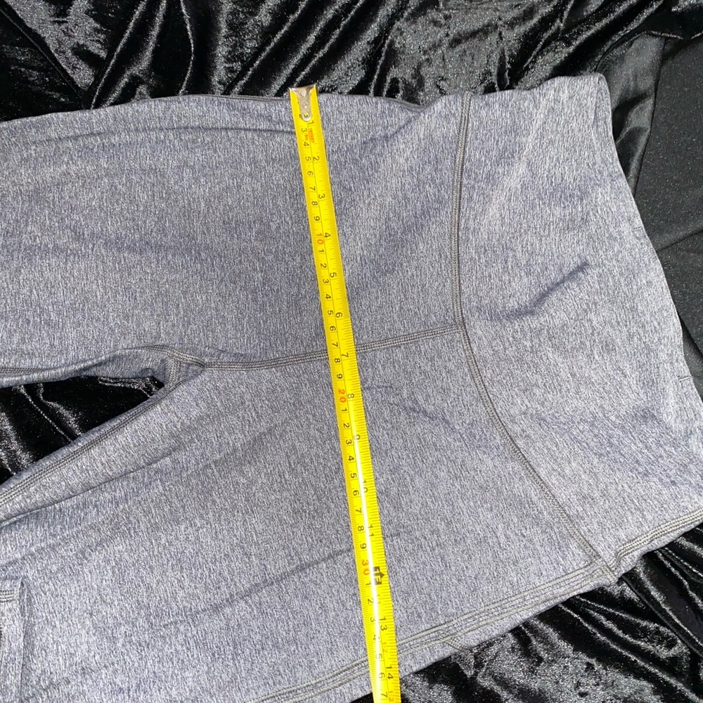 Lululemon - Picture 6 of 7